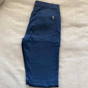 Dark blue Men’s Joe’s Jeans size 30. Like new condition.